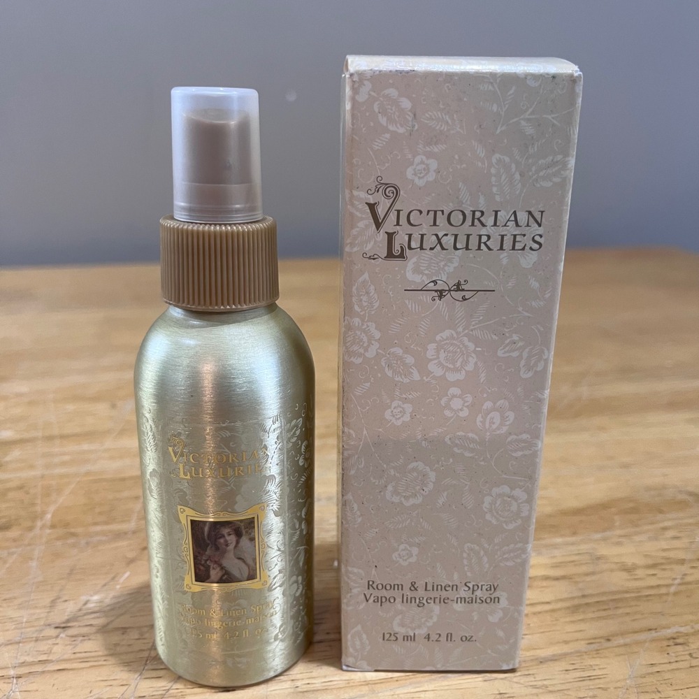 Vtg 1999 Avon Victorian Luxuries Room & Linen Spray 4.2oz Gold Bottle Shabby